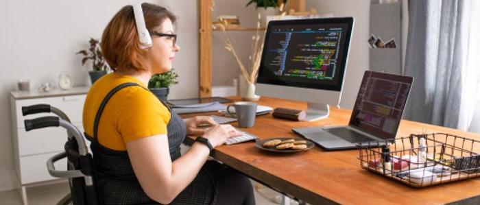 Six factors to enable employee experience in a hybrid world