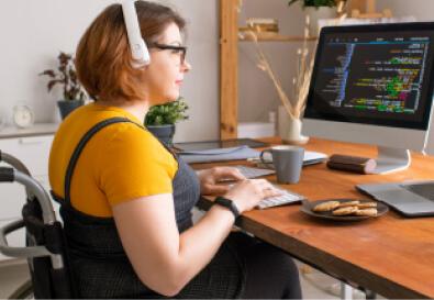 Six factors to enable employee experience in a hybrid world